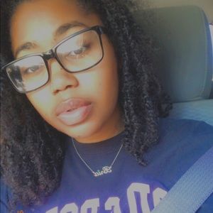 Meet your Posher, Bria